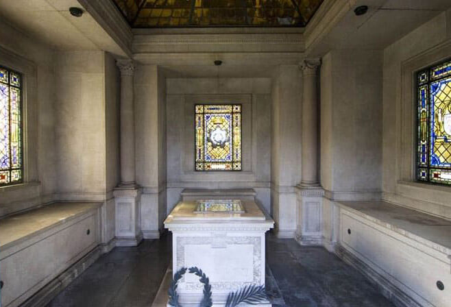 Qu'est-ce qu'un monument mausolée3