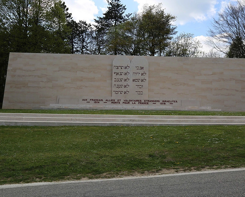 monument-juif2
